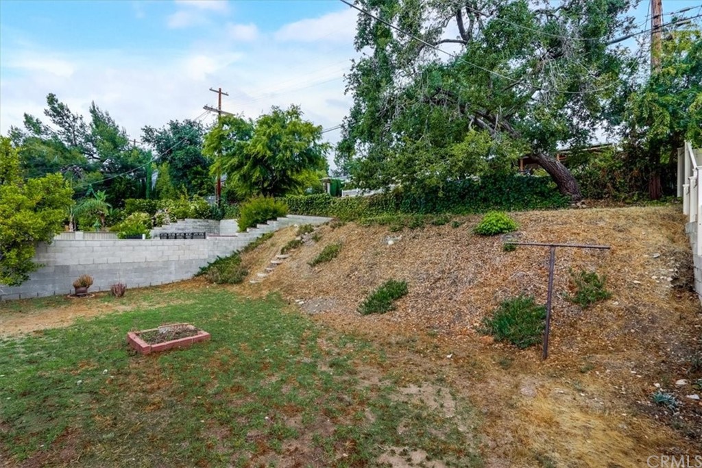 9846 Cabanas Avenue Tujunga, CA 91042 - Photo 36 of 38