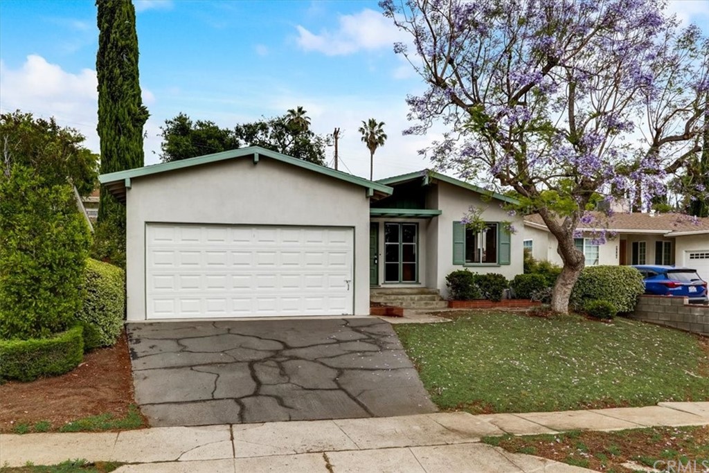 9846 Cabanas Avenue Tujunga, CA 91042 - Photo 5 of 38