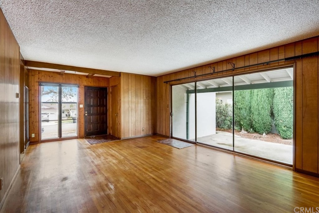 9846 Cabanas Avenue Tujunga, CA 91042 - Photo 10 of 38