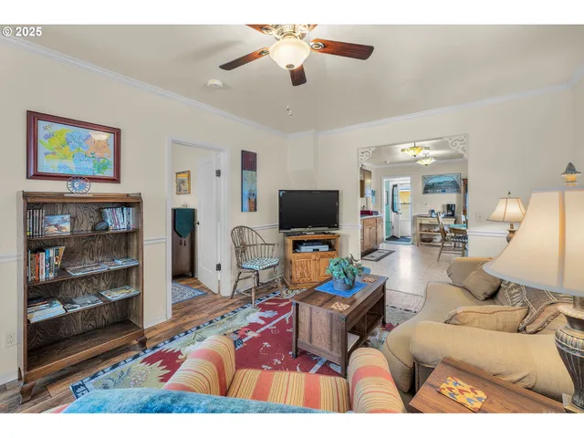 $320,000 | 312 North Canyon Boulevard, John Day, OR 97845