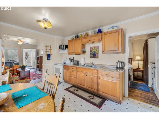 $320,000 | 312 North Canyon Boulevard, John Day, OR 97845