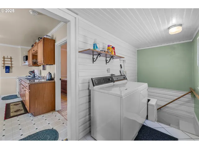 $320,000 | 312 North Canyon Boulevard, John Day, OR 97845