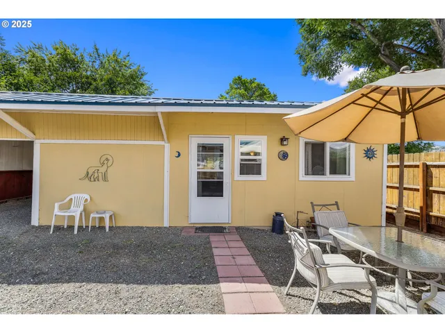 $320,000 | 312 North Canyon Boulevard, John Day, OR 97845