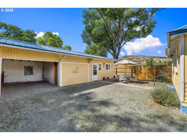 $320,000 | 312 North Canyon Boulevard, John Day, OR 97845