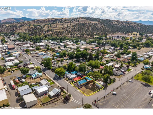 $320,000 | 312 North Canyon Boulevard, John Day, OR 97845
