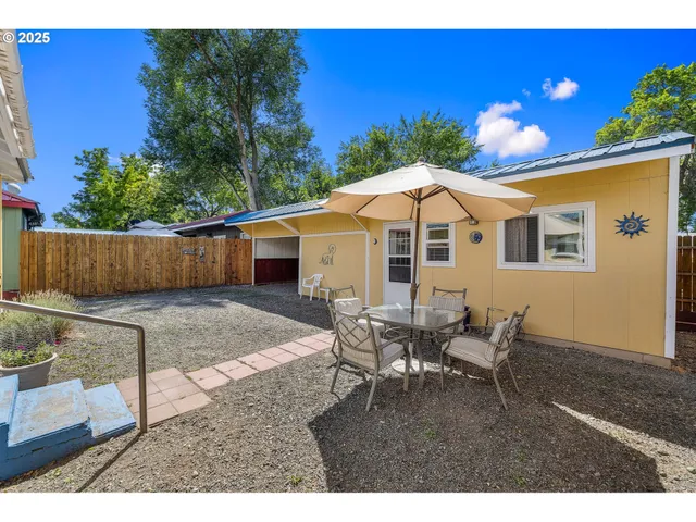 $320,000 | 312 North Canyon Boulevard, John Day, OR 97845