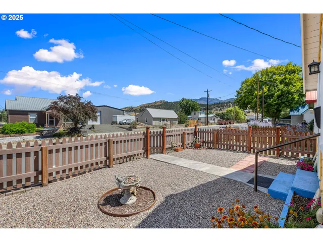 $320,000 | 312 North Canyon Boulevard, John Day, OR 97845
