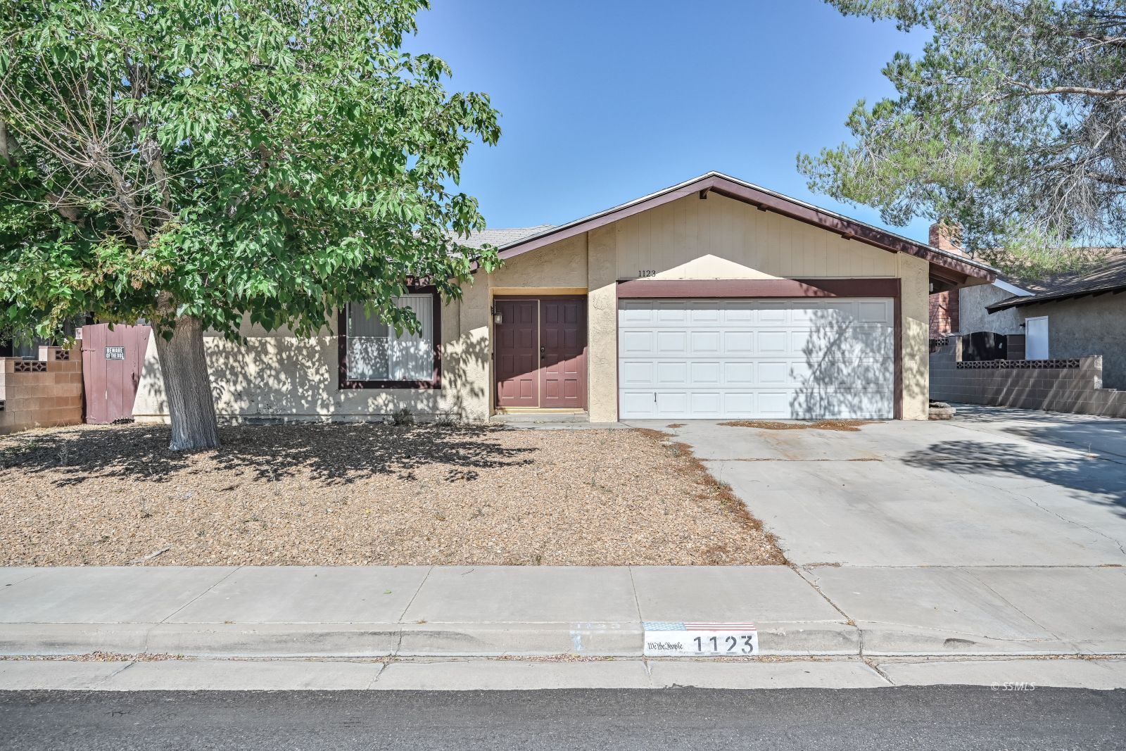 1123 Randall Street Ridgecrest, CA 93555 - Photo 1 of 28