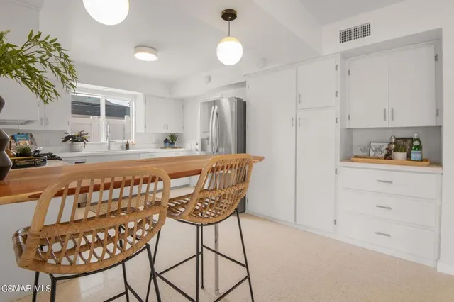 $7,985 | 2637 Pierpont Boulevard, Ventura, CA 93001