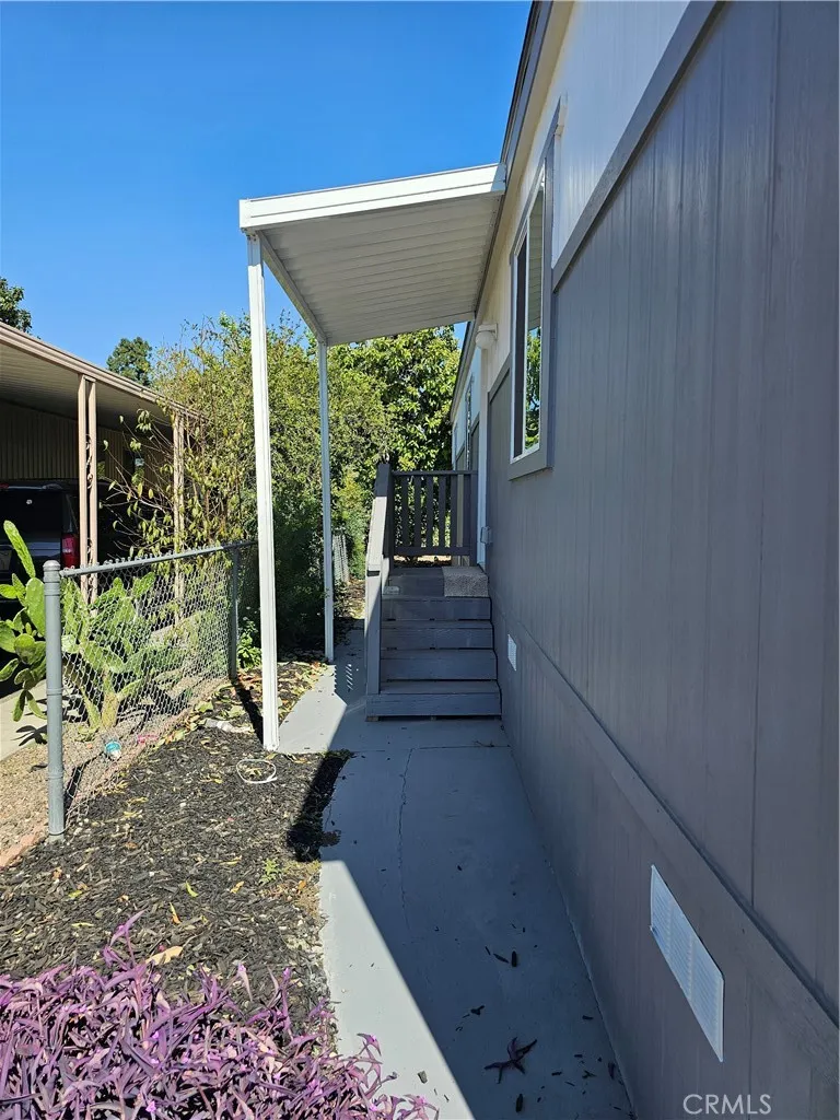 1560 Massachusetts Avenue, Unit 94 Riverside, CA 92507 - Photo 3 of 15