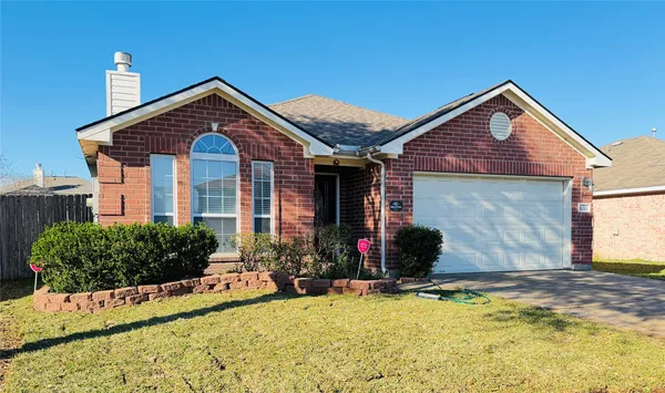 $2,000 | 11015 WARATH Oak Court, Houston, TX 77065