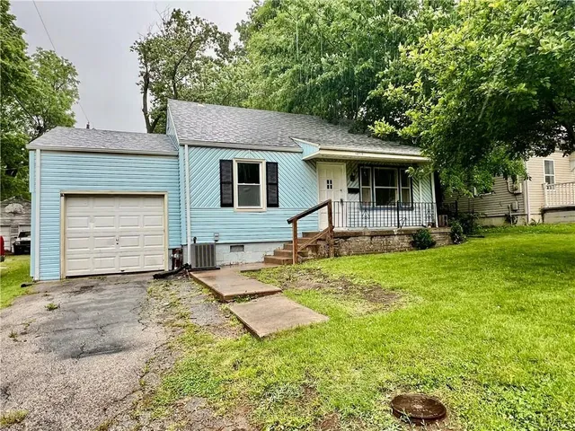 $134,000 | 10710 East 24th Street South, Independence, MO 64052