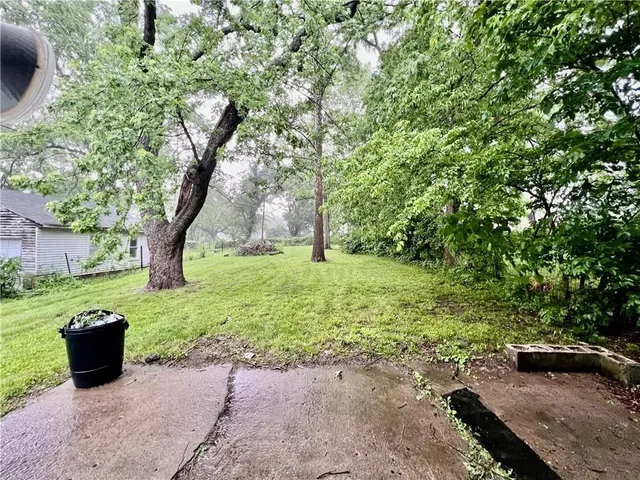 $134,000 | 10710 East 24th Street South, Independence, MO 64052