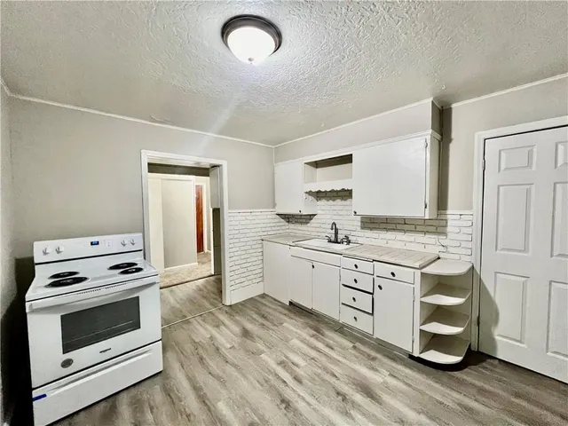 $134,000 | 10710 East 24th Street South, Independence, MO 64052