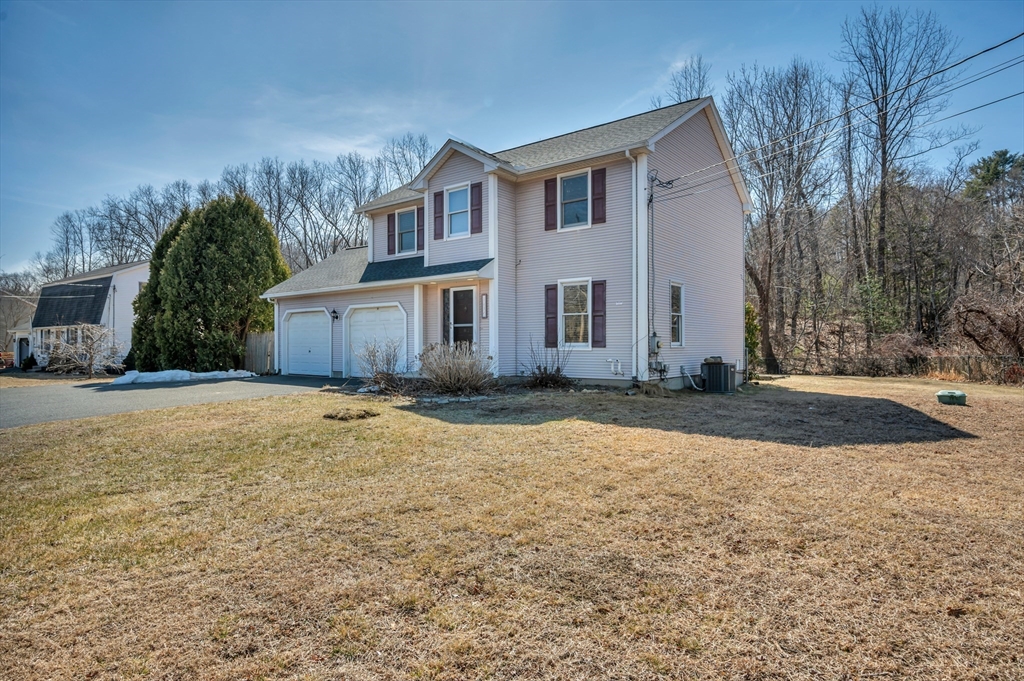 1012 Russell Road Westfield, MA 01085 - Photo 3 of 39 Gallery Image 3