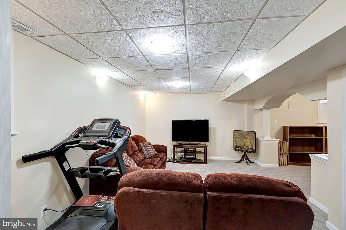 6304 Patuxent Quarter Road Hanover, MD 21076 - Photo 31 of 38