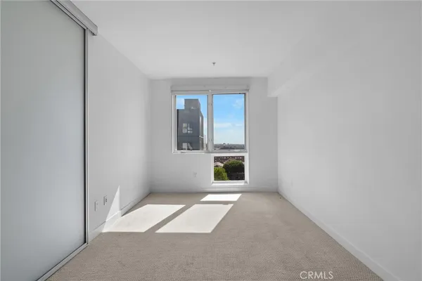 $2,900 | 1234 Wilshire Boulevard, Unit 517, Los Angeles, CA 90017