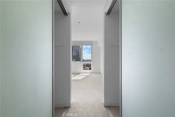 $2,900 | 1234 Wilshire Boulevard, Unit 517, Los Angeles, CA 90017