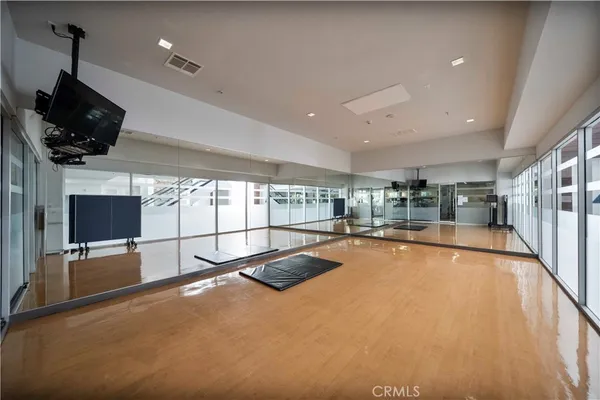 $2,900 | 1234 Wilshire Boulevard, Unit 517, Los Angeles, CA 90017