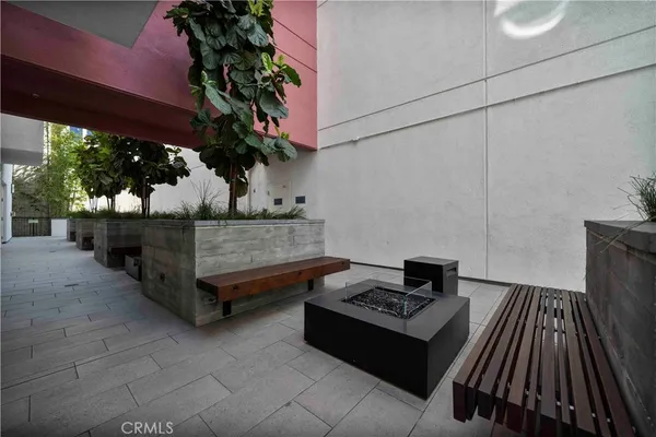 $2,900 | 1234 Wilshire Boulevard, Unit 517, Los Angeles, CA 90017
