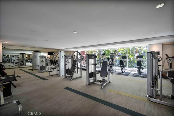 $2,900 | 1234 Wilshire Boulevard, Unit 517, Los Angeles, CA 90017