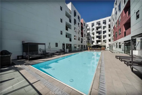 $2,900 | 1234 Wilshire Boulevard, Unit 517, Los Angeles, CA 90017