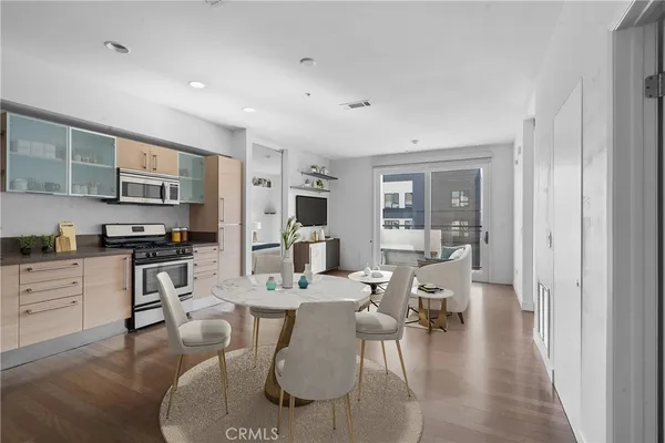 $2,900 | 1234 Wilshire Boulevard, Unit 517, Los Angeles, CA 90017