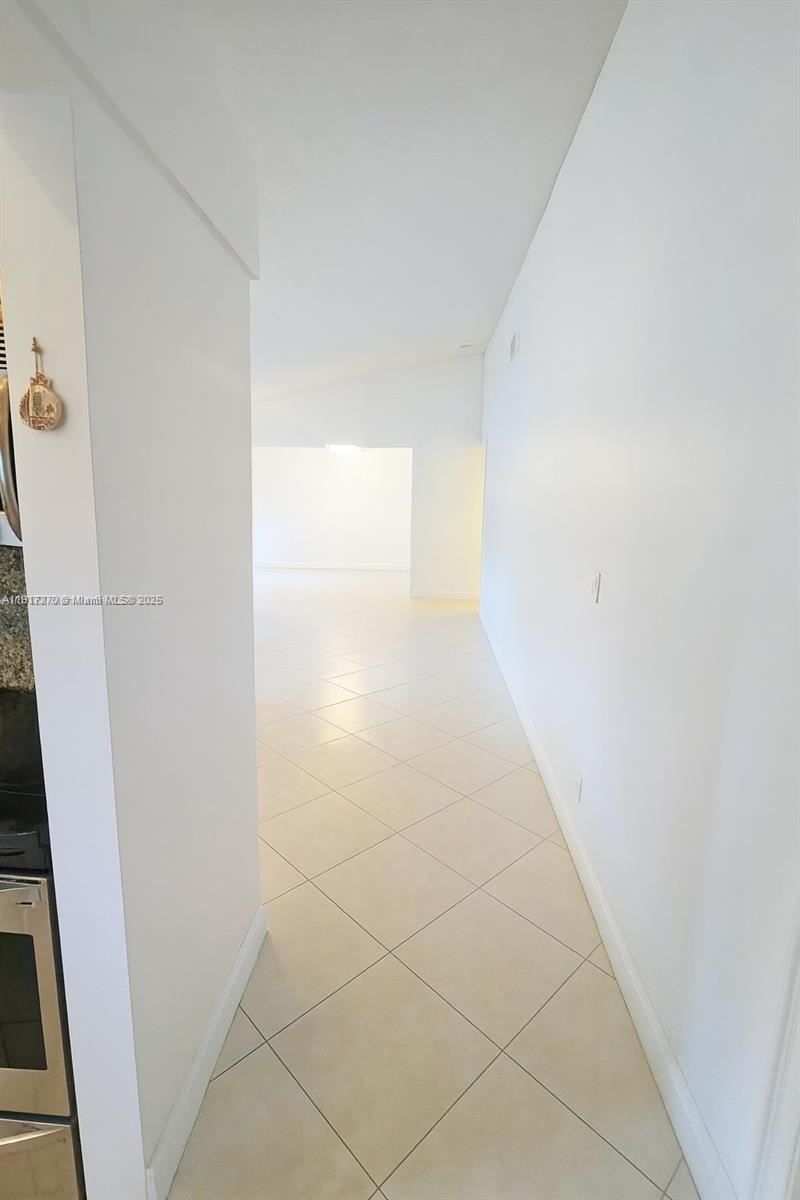 8190 Springtree Road, Unit 8190 Boca Raton, FL 33496 - Photo 2 of 23 a view of a room