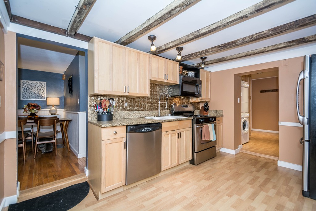 77 Ash Street, Unit 77 Reading, MA 01867 - Photo 4 of 24