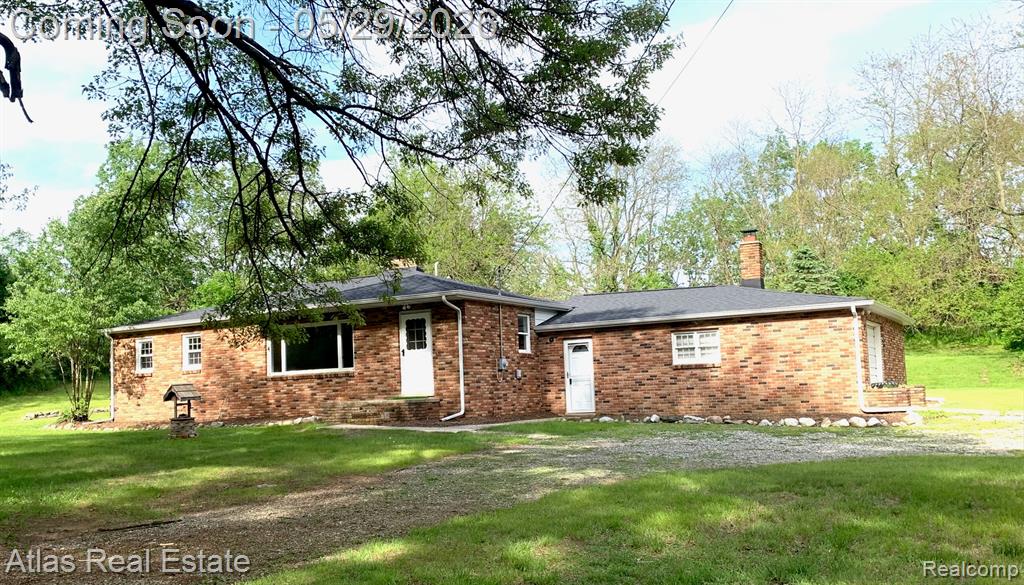 15145 Worden Road Holly, MI 48442 - Photo 2 of 26