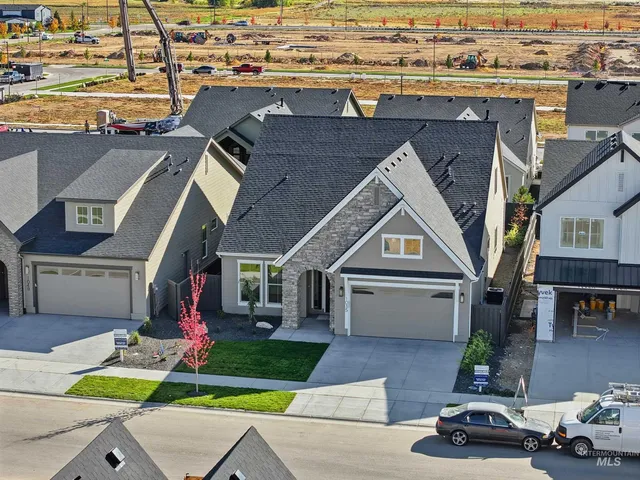 $724,777 | 1035 East Crescendo Street, Meridian, ID 83642