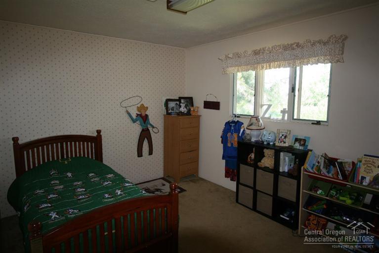 1810 Northeast Neff Road Bend, OR 97701 - Photo 10 of 23 Additional Photo