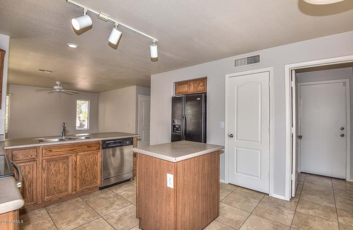 5023 West Ardmore Road Laveen, AZ 85339 - Photo 11 of 31 Kitchen-Island