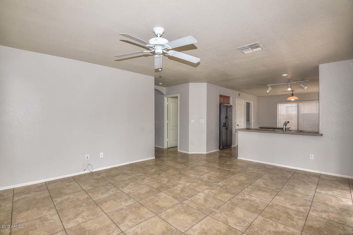 5023 West Ardmore Road Laveen, AZ 85339 - Photo 6 of 31 Family Room2