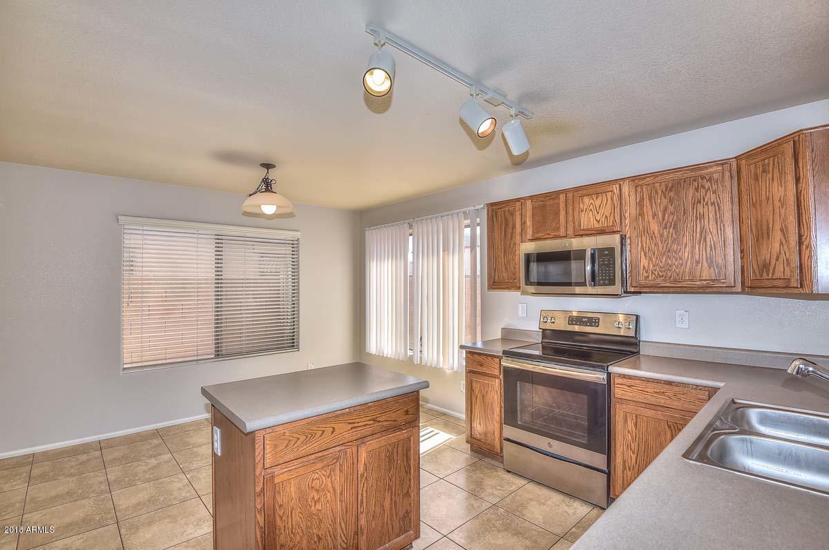 5023 West Ardmore Road Laveen, AZ 85339 - Photo 10 of 31 Kitchen-Breakfast Room