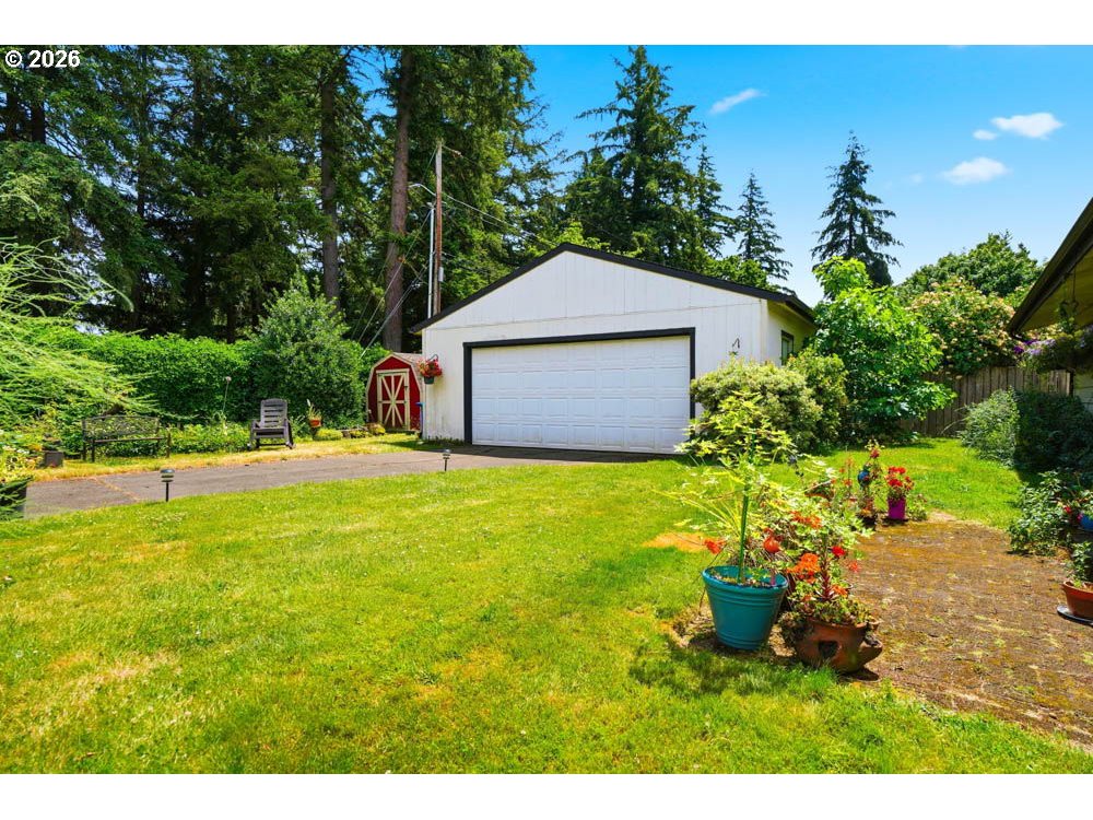 1014 Southeast 175th Place Portland, OR 97233 - Photo 2 of 31
