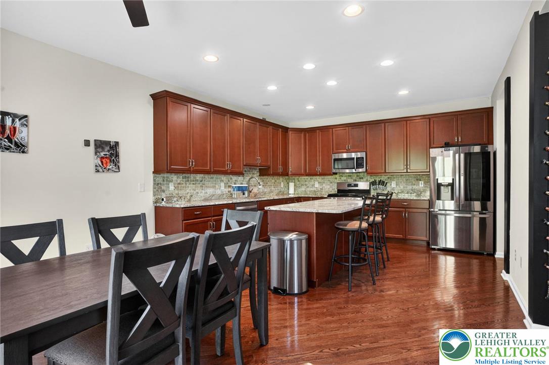 560 Quaker Ridge Terrace Easton, PA 18042 - Photo 14 of 40