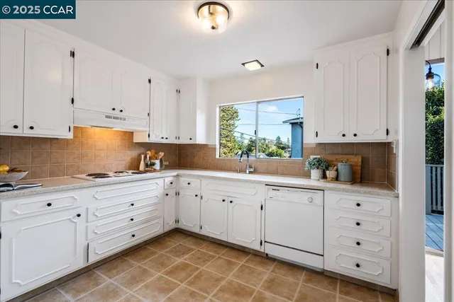 $2,499,000 | 3503 Highland Avenue, Redwood City, CA 94062