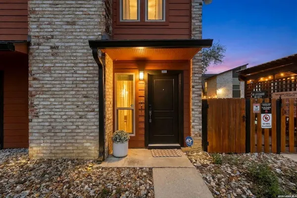 $1,950 | 2718 Old Field, San Antonio, TX 78247