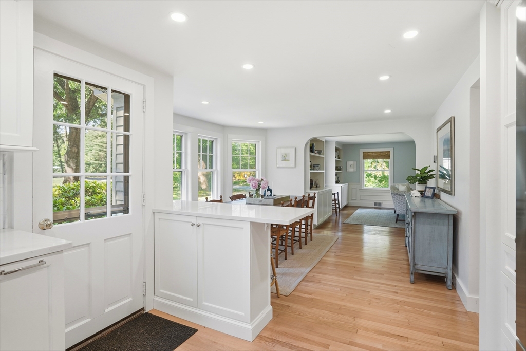 32 Wadsworth Road Duxbury, MA 02332 - Photo 7 of 38