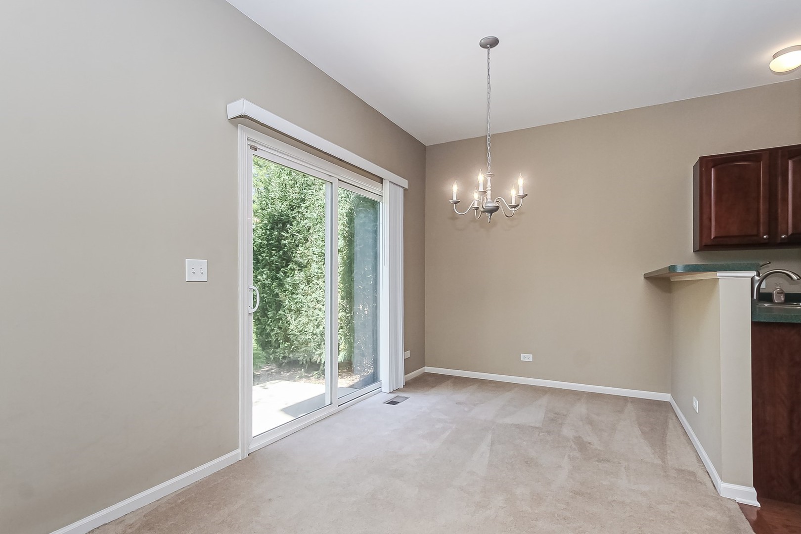 112 Durango Drive Gilberts, IL 60136 - Photo 7 of 24 a view of a room with a large window