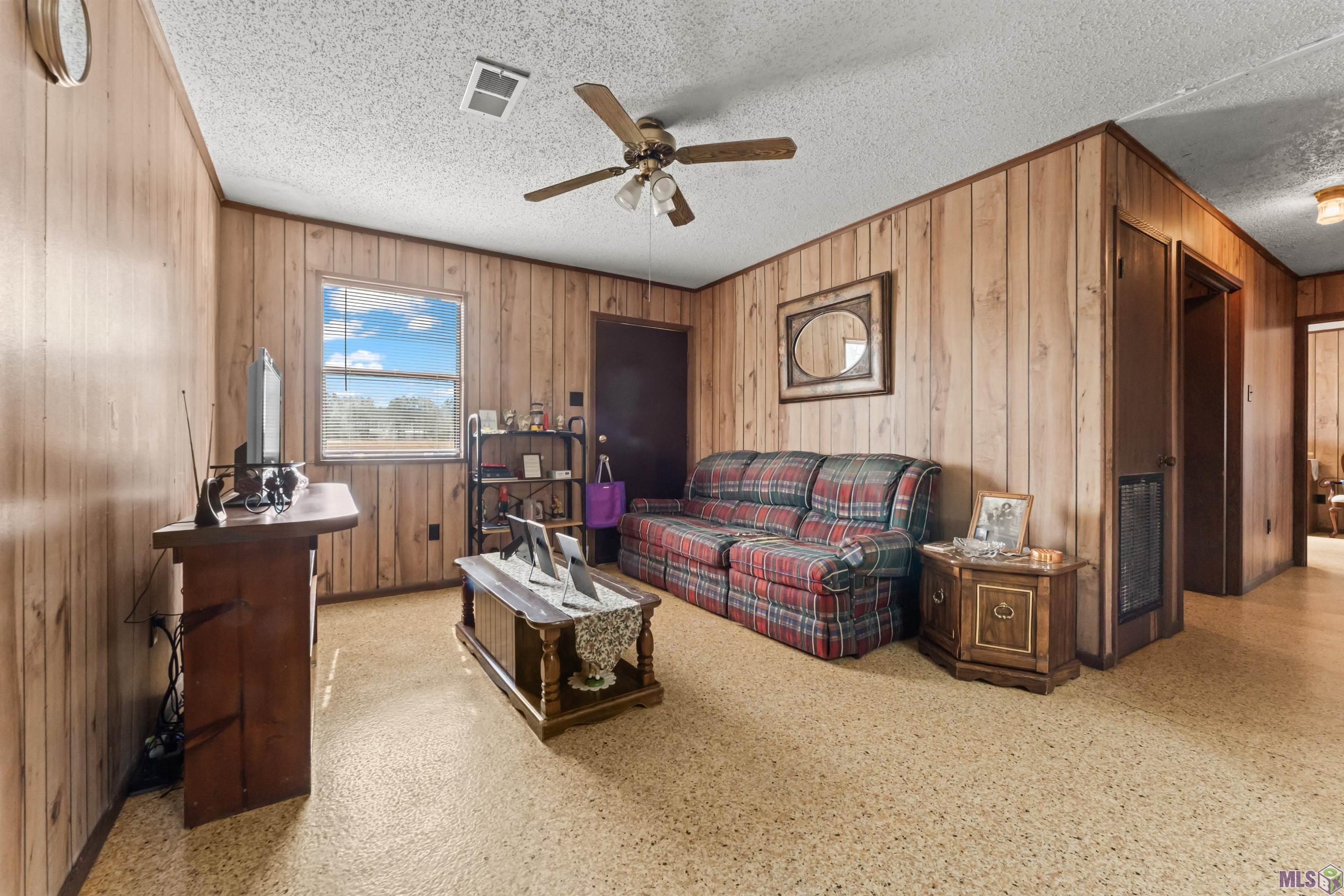 807 Lemon B Road Slaughter, LA 70777 - Photo 4 of 13