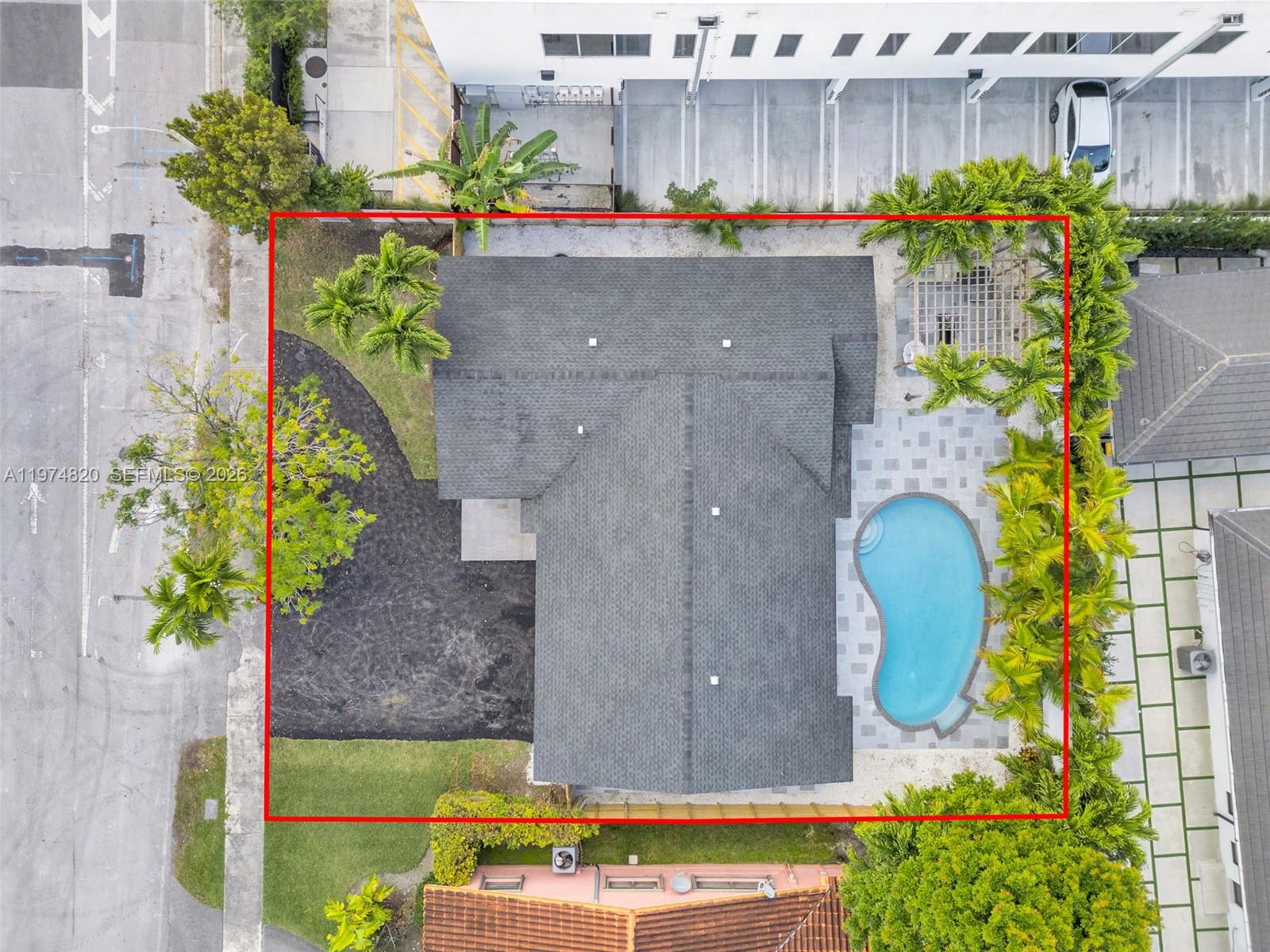 7120 Southwest 92nd Avenue Miami, FL 33173 - Photo 5 of 48 a view of a swimming pool with sitting area