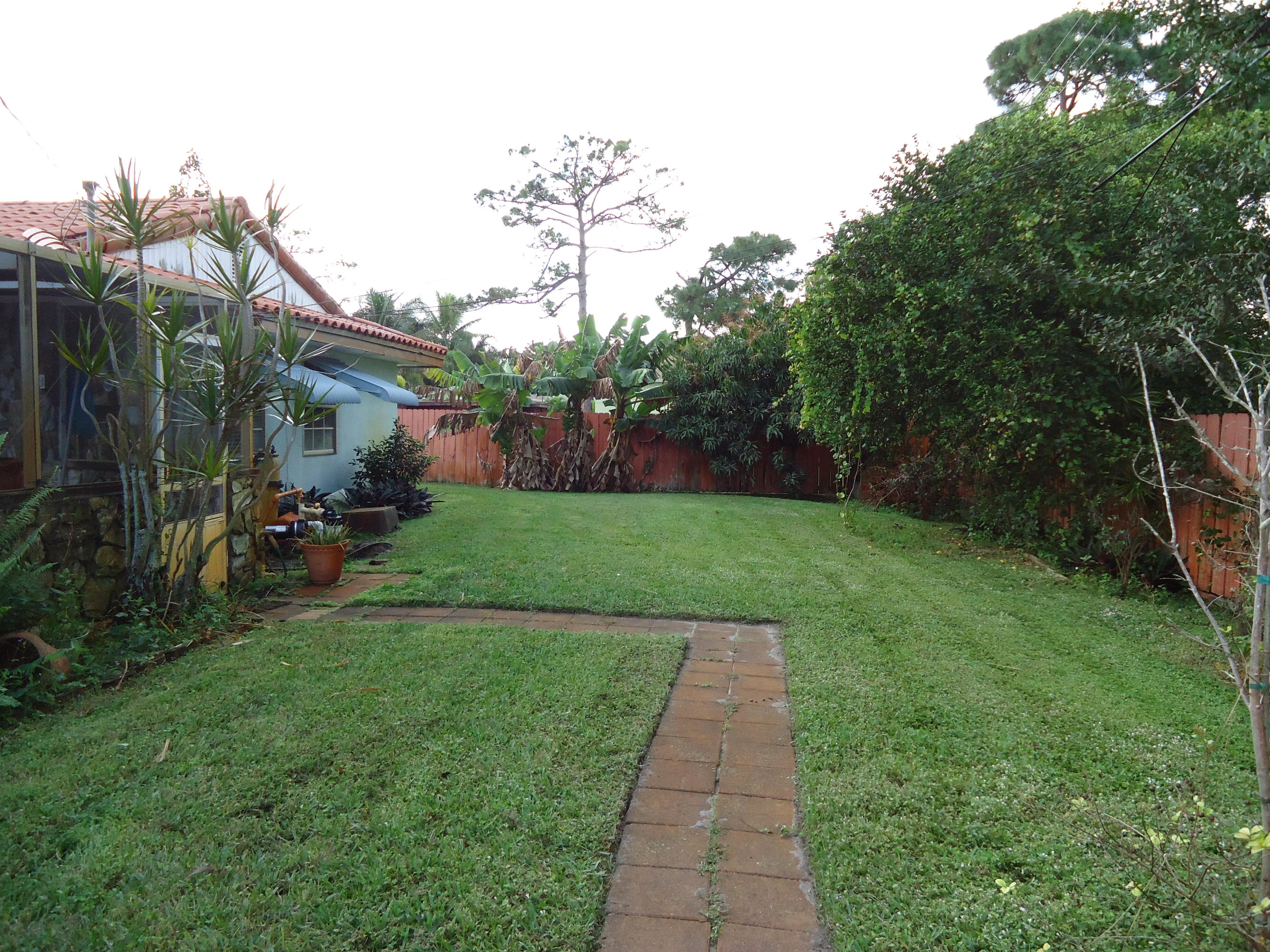 5051 Buchanan Road Delray Beach, FL 33484 - Photo 28 of 32 Backyard