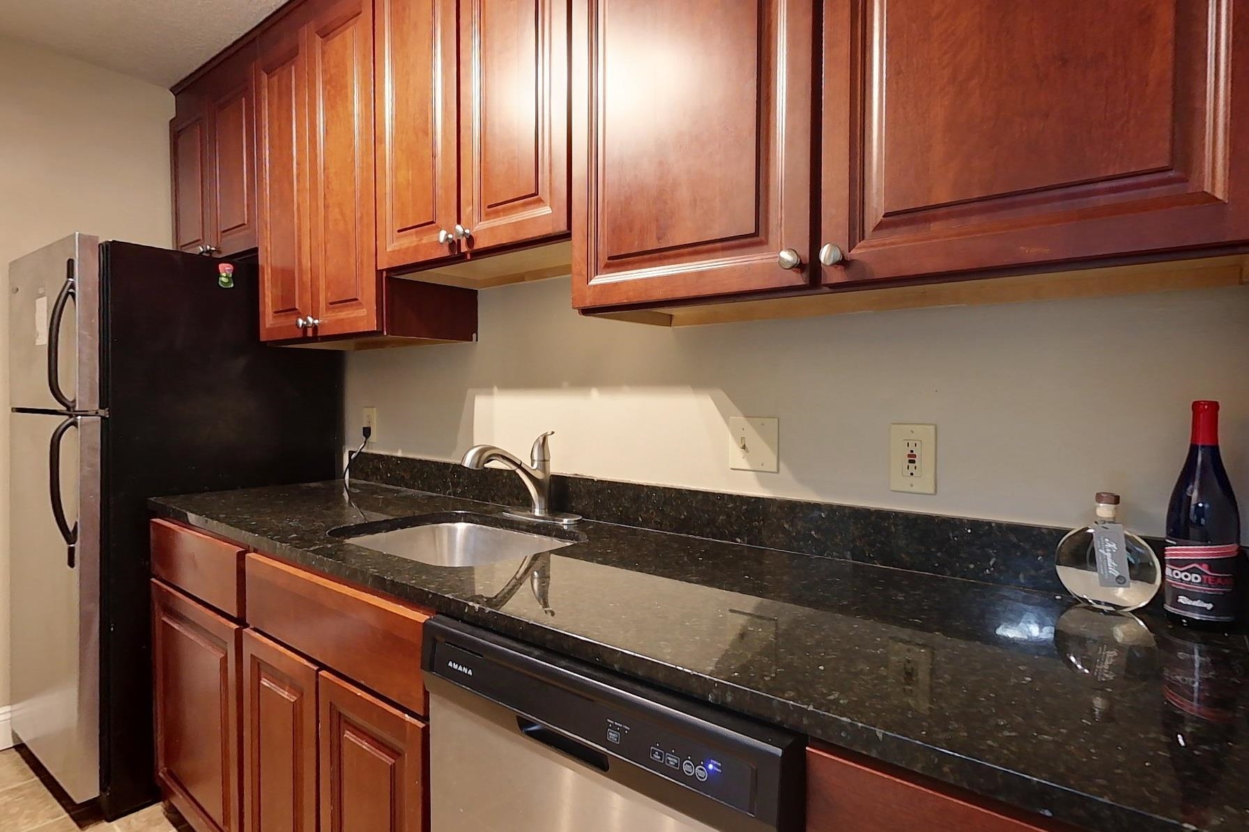 106 Eastern Avenue, Unit 102 Manchester, NH 03104 - Photo 2 of 15