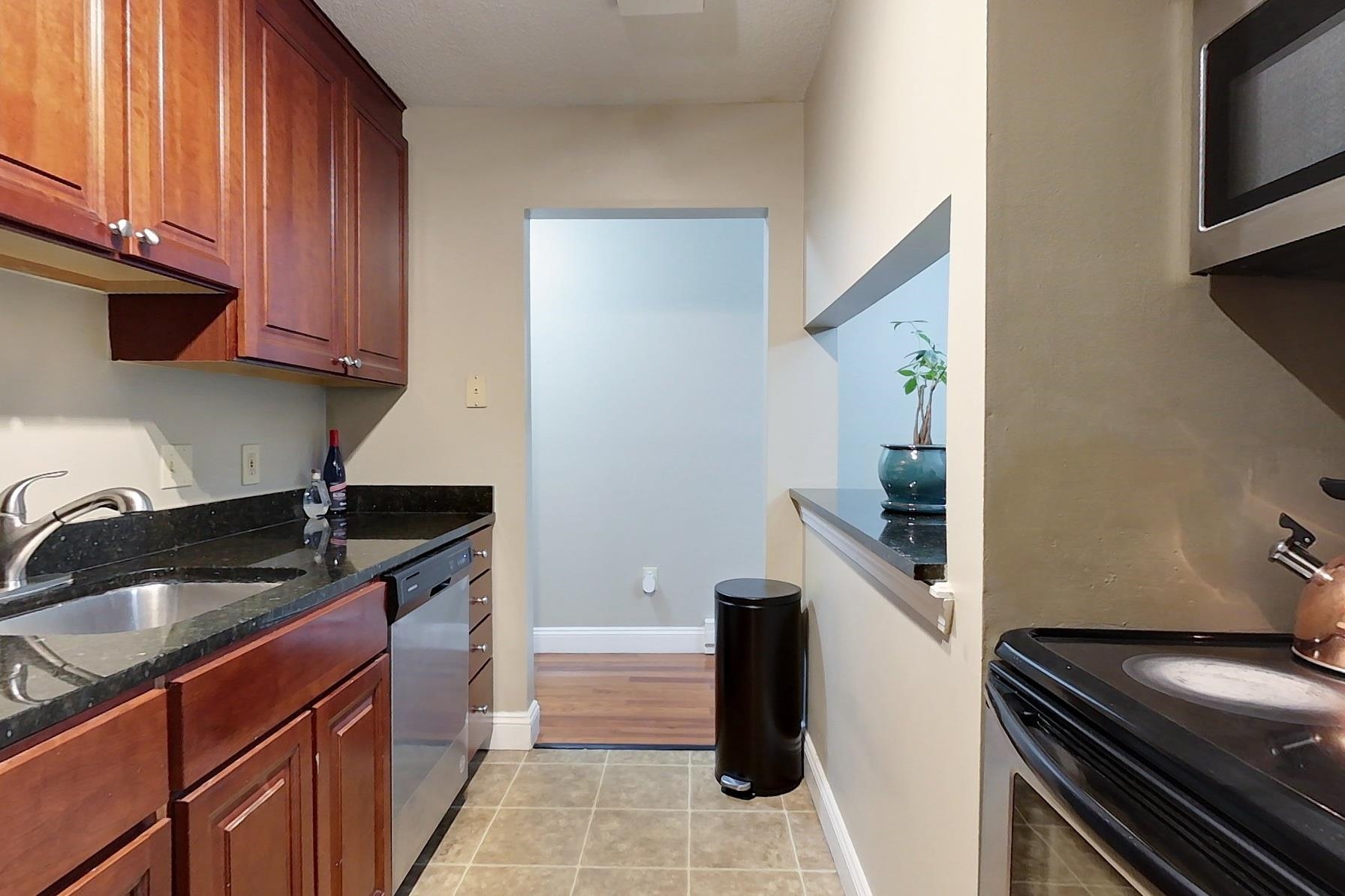 106 Eastern Avenue, Unit 102 Manchester, NH 03104 - Photo 4 of 15
