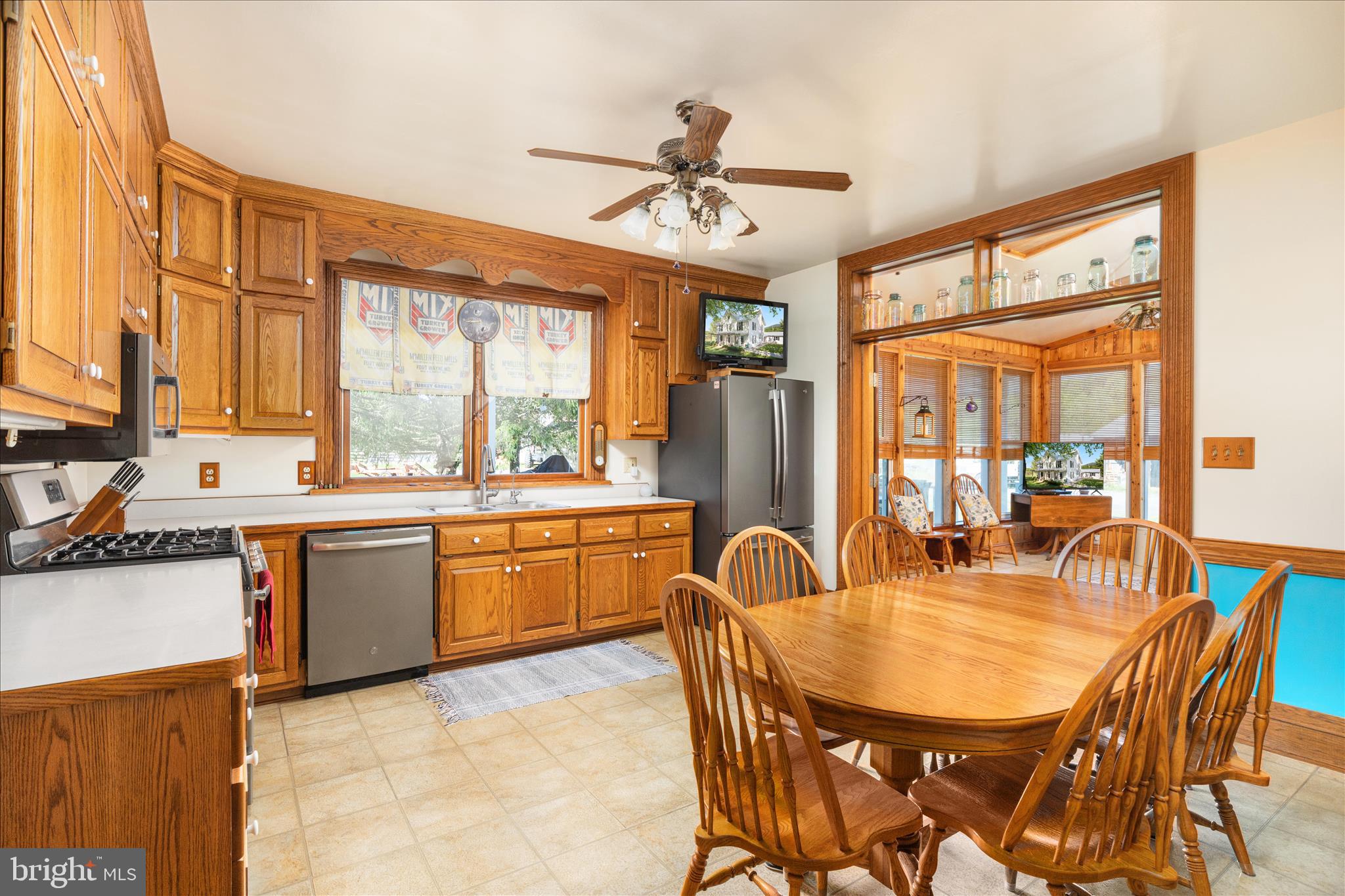 4263 St Davids Church Road Fort Valley, VA 22652 - Photo 15 of 60 Kitchen