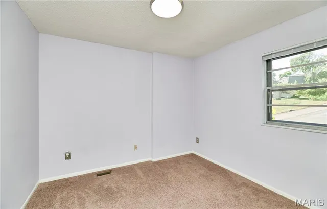 $220,000 | 221 Braeshire Drive, Unit A, Ballwin, MO 63021