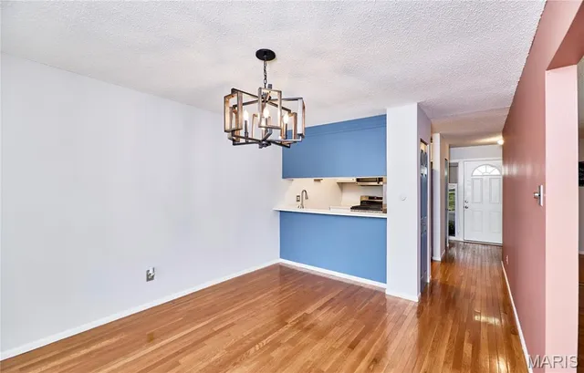 $220,000 | 221 Braeshire Drive, Unit A, Ballwin, MO 63021