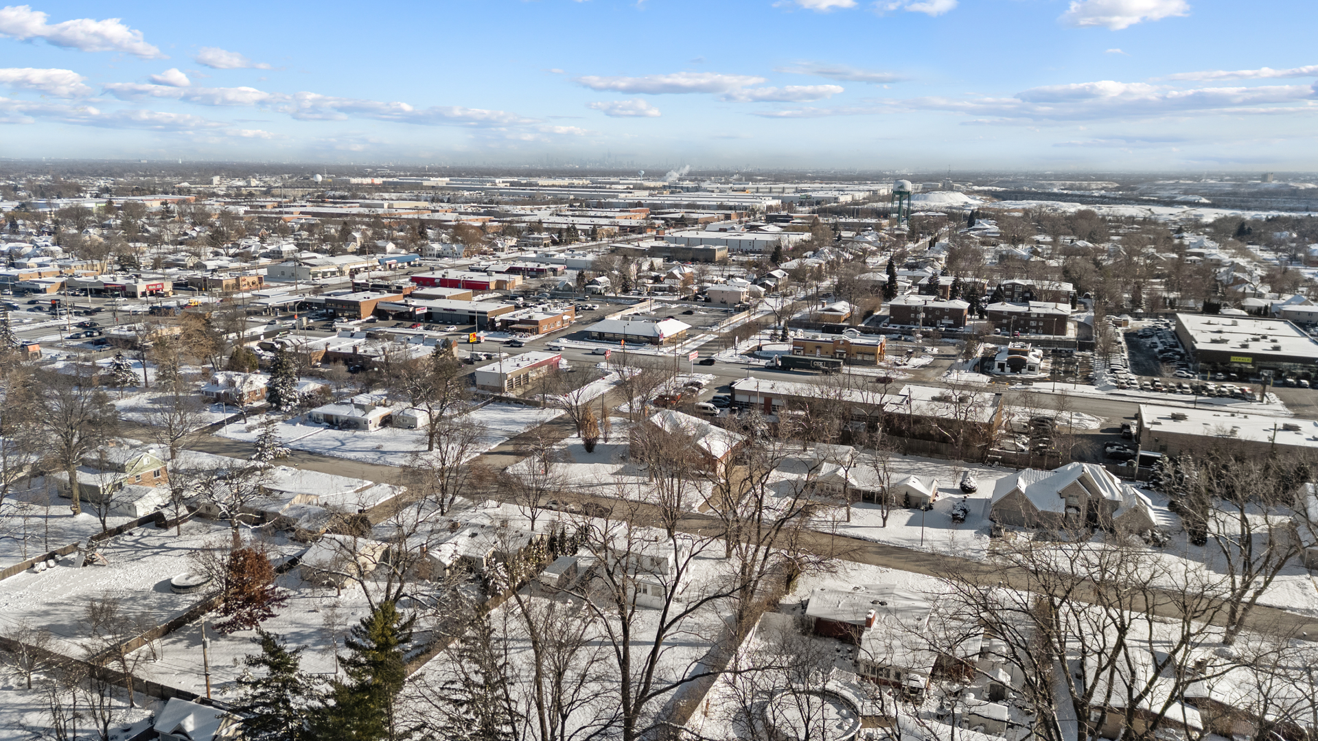 5604 South Madison Avenue Countryside, IL 60525 - Photo 25 of 29 an aerial view of multiple house